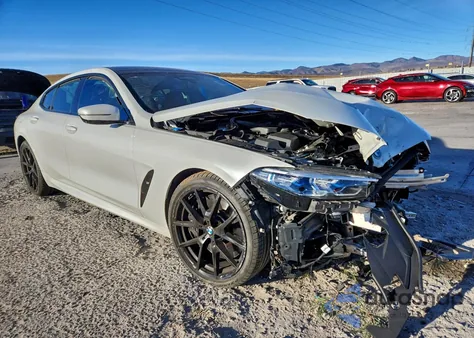 2022 BMW M850Xi z USA, uszkodzony, nr VIN WBAGV8C08NCH76604